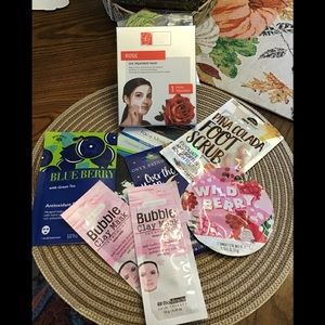 Bundle of 6 facemasks and 1 foot scrub 1 bubble ba